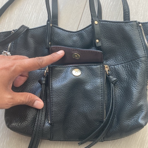 🌊EUC Kooba Small Leather Crossbody bag with side zippers🌊 - Picture 5 of 6